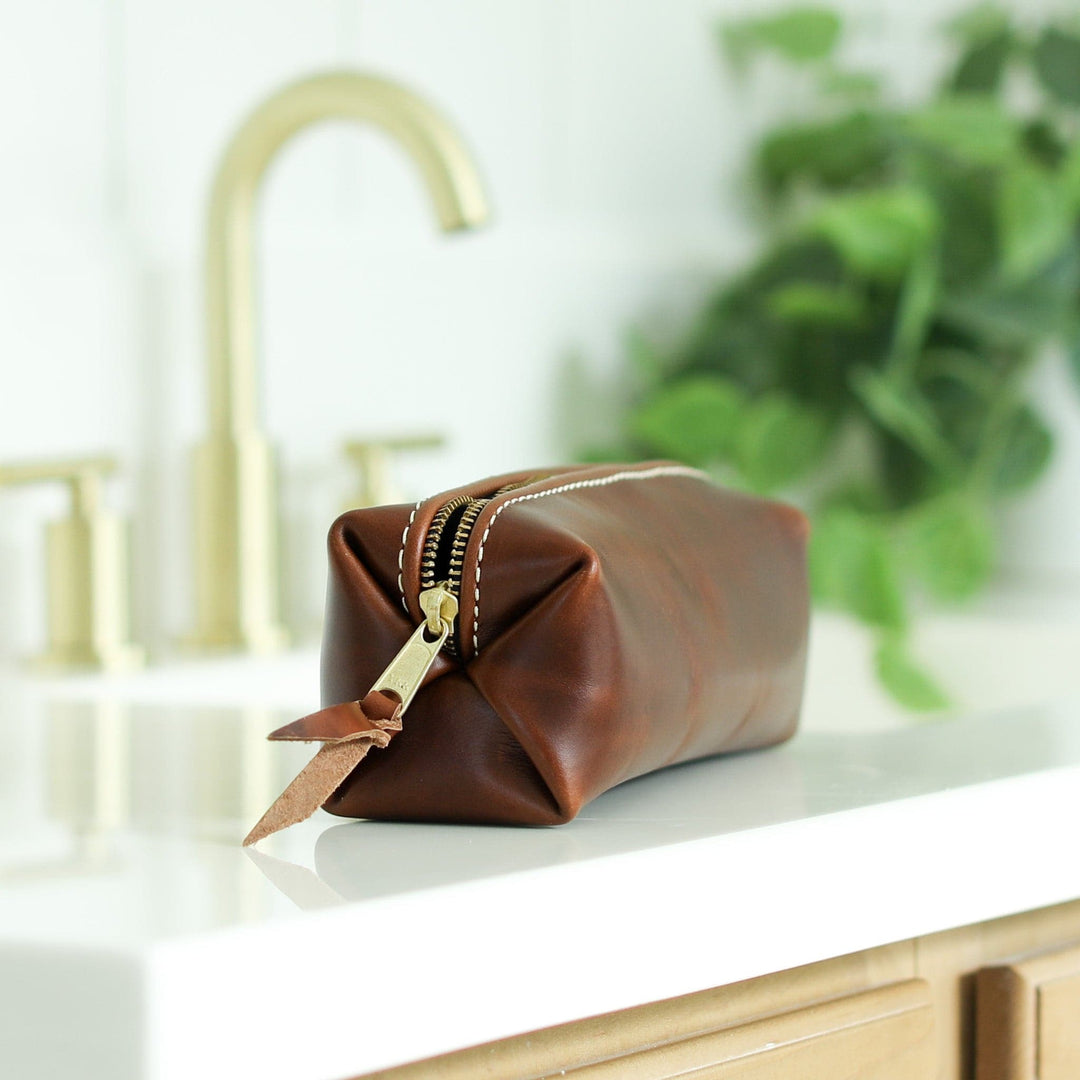 Lifetime Leather Co factory toiletry bag