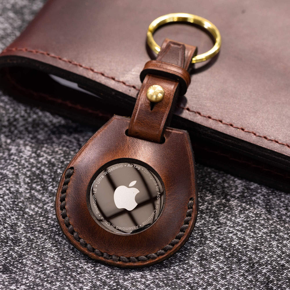 [lifestyle] Leather Apple Air Tag Holder - Lifetime Leather Co