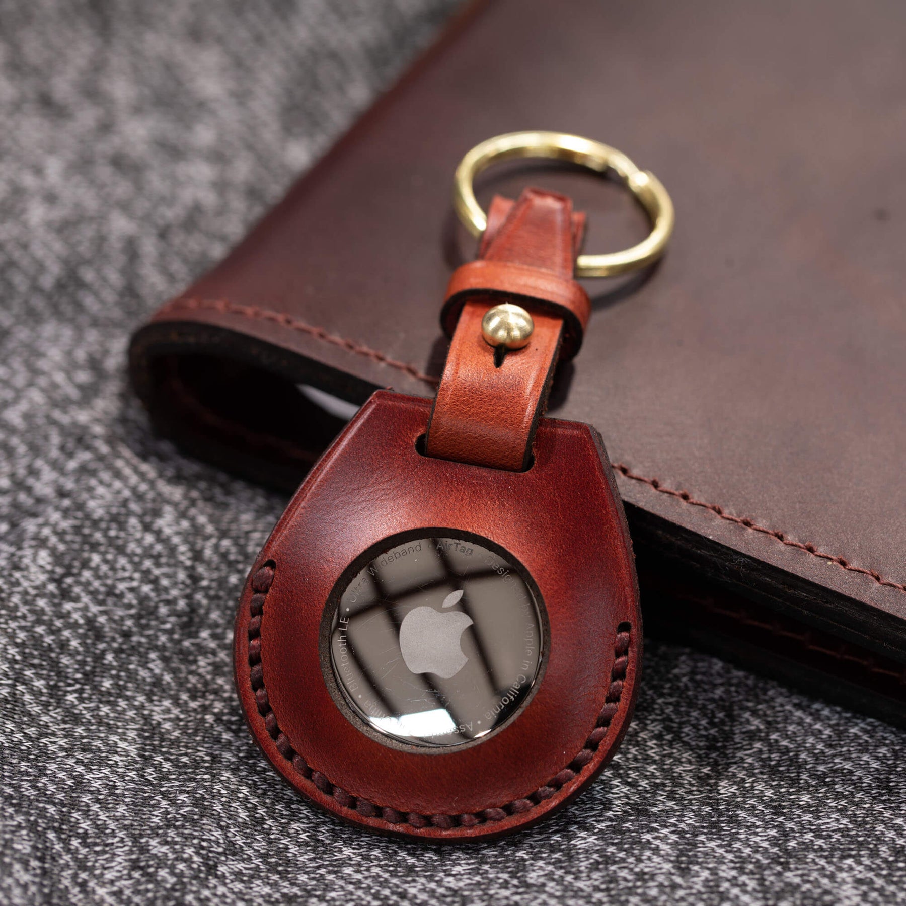 Leather Apple Air Tag Holder – Lifetime Leather Co